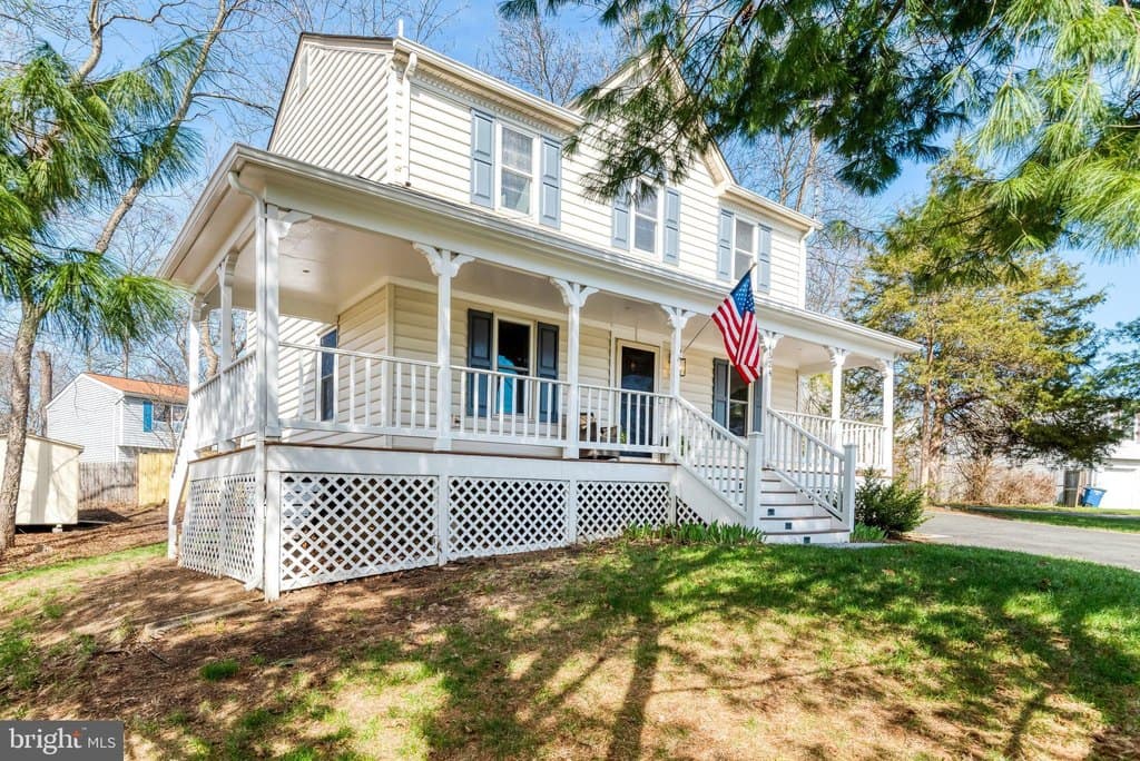 3 bedroom house for sale at 4524 Samuels Pine Rd Chantilly - $699,900