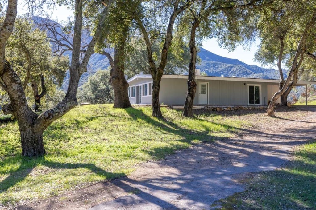 2 bedroom house for sale at 47292 Arroyo Seco Rd Greenfield - $895,000