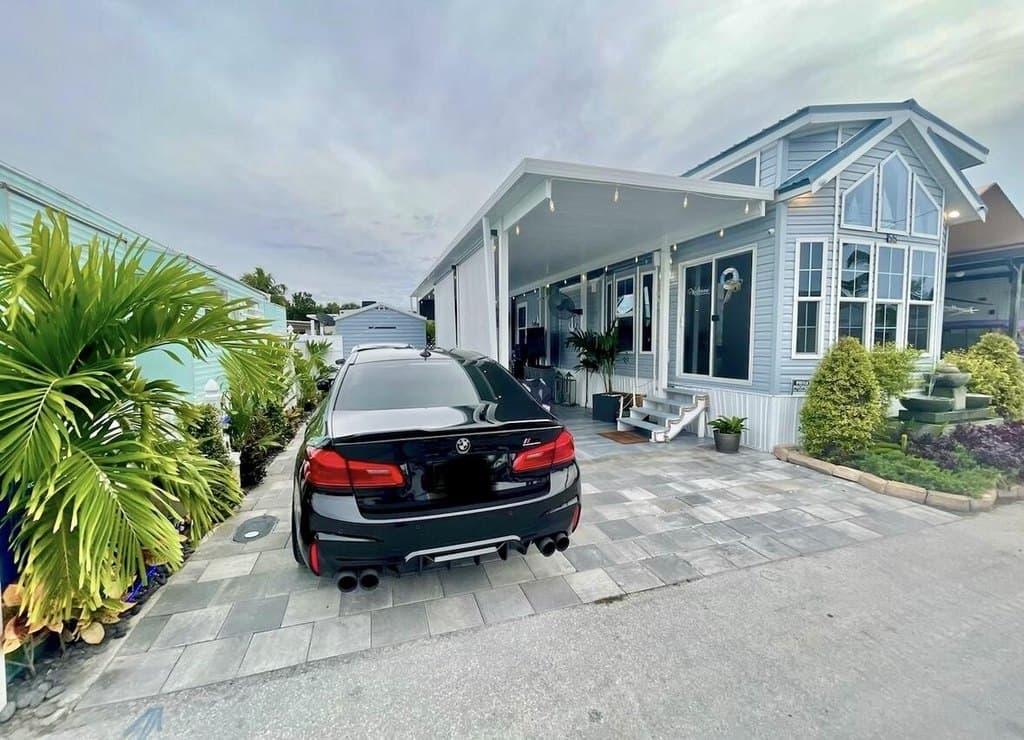 2 bedroom mobile home for sale at 325 Calusa St Unit 55 Key Largo 33037 - $510,000