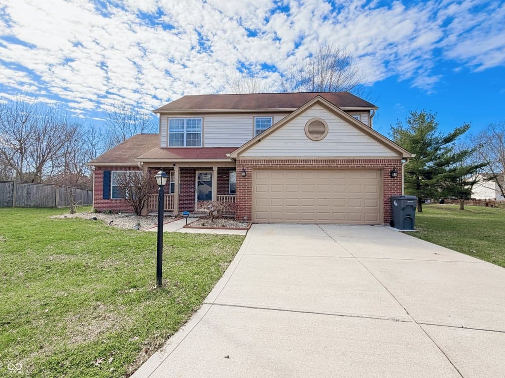 4 bedroom house for sale at 8607 Longspur Ct Indianapolis - $319,000