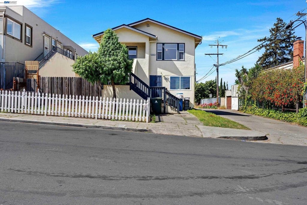multi-family for sale at 1511 Marin St Vallejo - $649,000