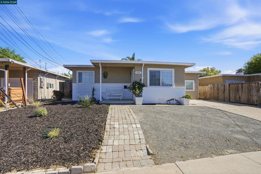 4 bedroom house for sale at 2828 Hilltop Rd Concord - $749,000