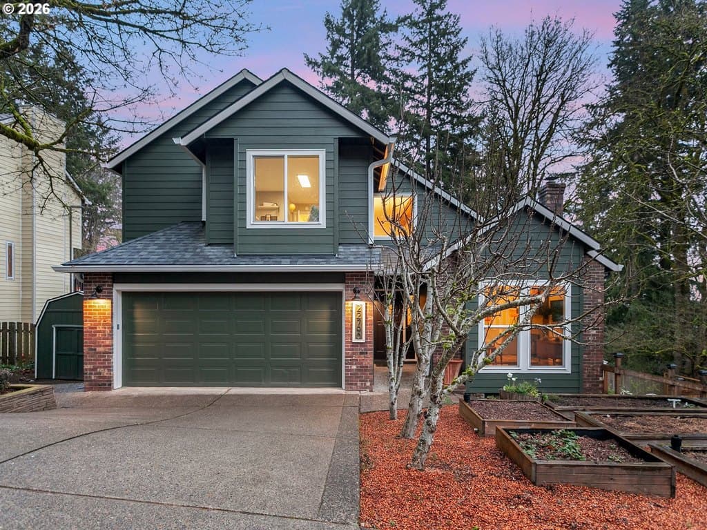 4 bedroom house for sale at 22790 Oregon City Loop West Linn 97068 - $795,000