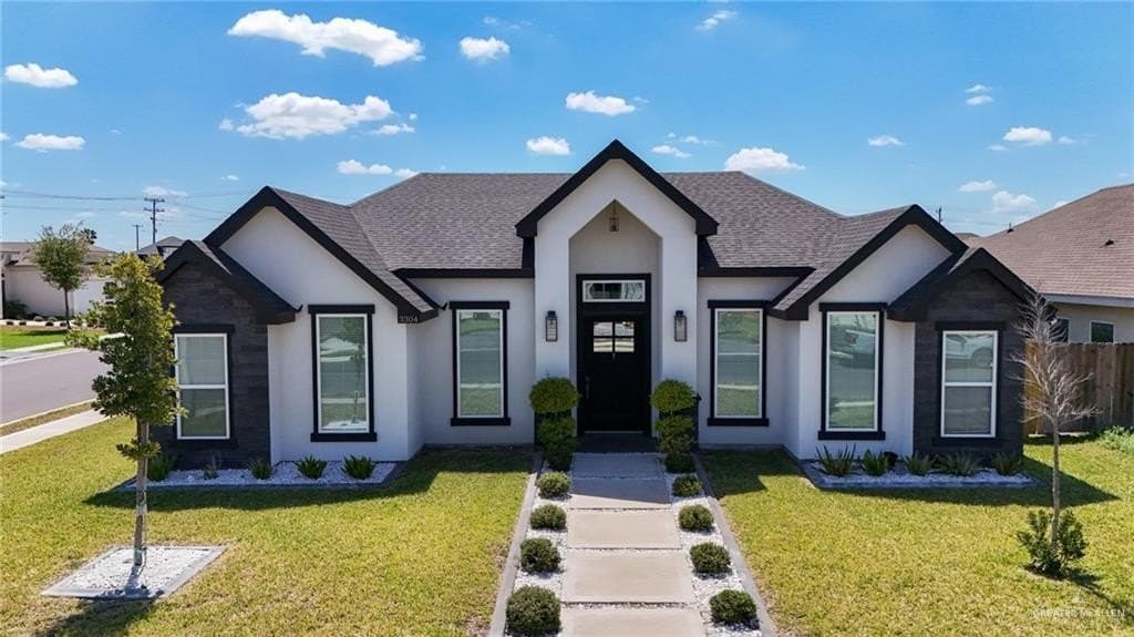 3 bedroom house for sale at 3304 E Rabbit Run Ave Alton - $340,000
