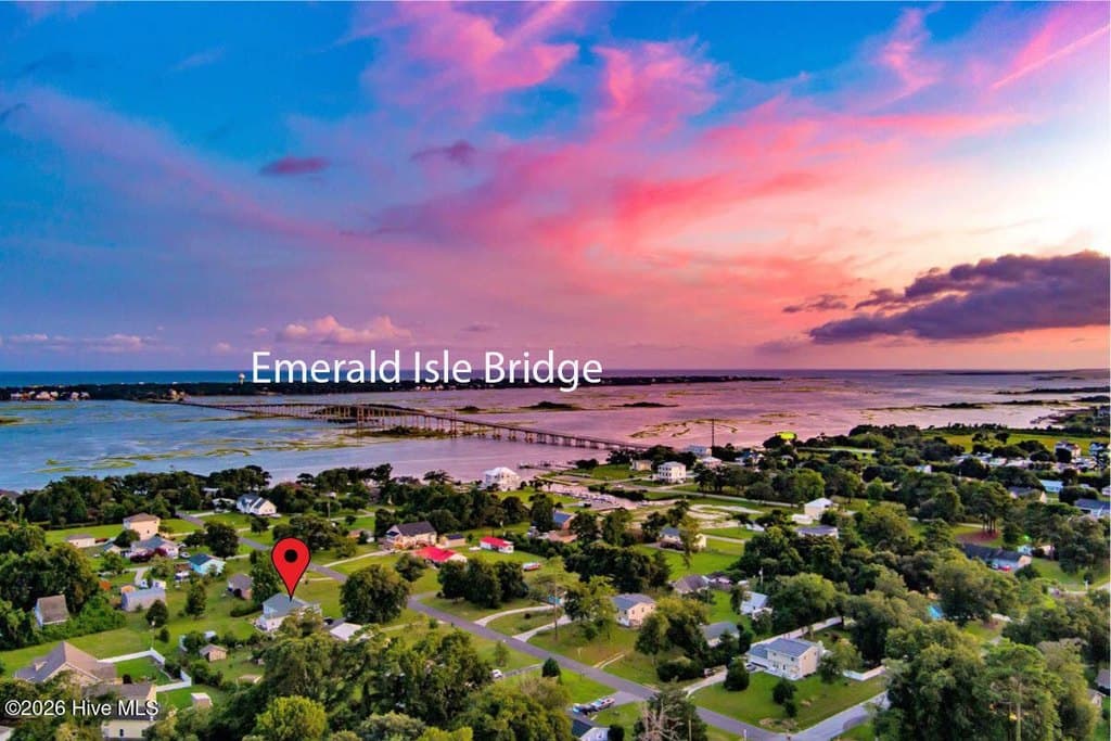 3 bedroom house for sale at 307 Anita Forte Dr Cape Carteret - $459,000