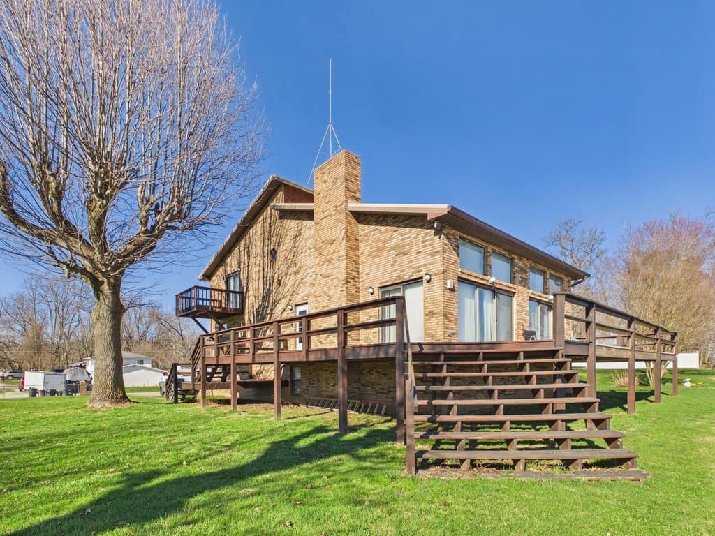 3 bedroom house for sale at 12 Township Road 1440 Burlington - $310,000