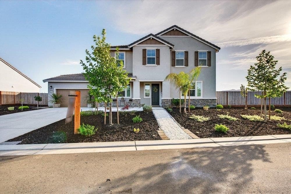 4 bedroom house for sale at 288 Luna Way Hollister 95023 - $1,399,000