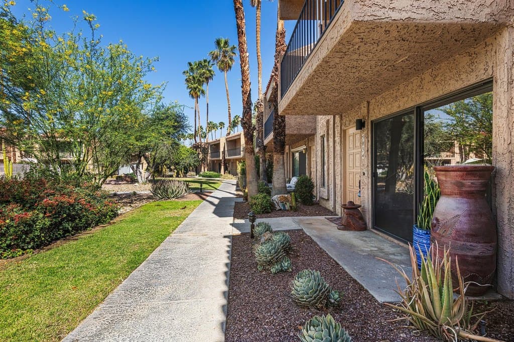 3 bedroom condo for sale at 5834 Los Coyotes Dr Palm Springs 92264 - $438,000