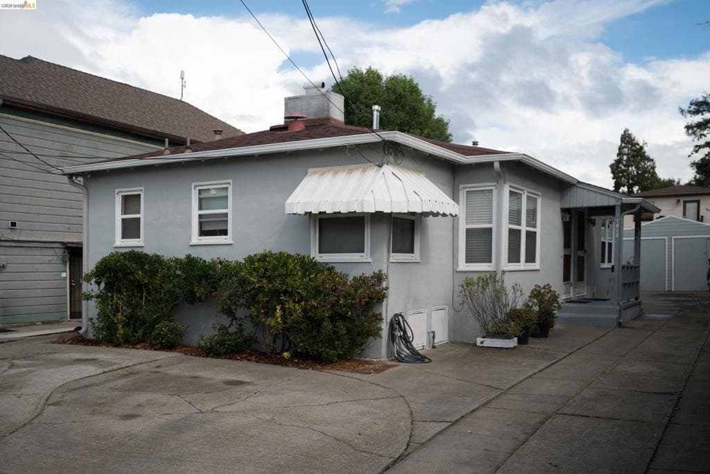multi-family for sale at 1912 Lafayette St Alameda - $795,000