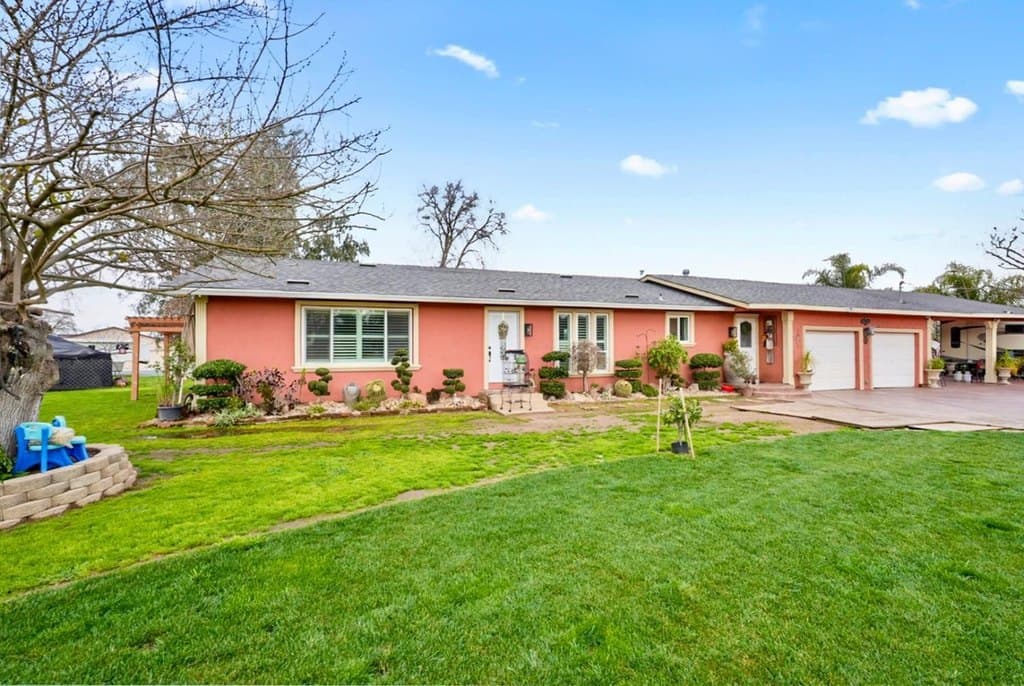 3 bedroom house for sale at 3261 E Calimyrna Rd Acampo - $1,099,000