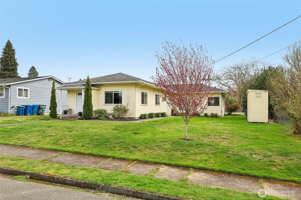 3 bedroom multi-family for sale at 211 Avenue F Unit 1 Snohomish 98290 - $779,500