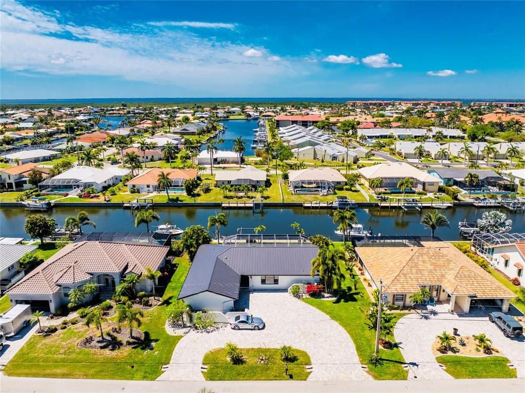 3 bedroom house for sale at 391 Via Esplanade Punta Gorda 33950 - $874,900