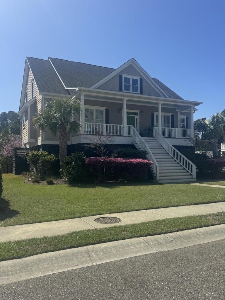 4 bedroom house for sale at 1828 Delacourt Ave Mount Pleasant 29466 - $995,000