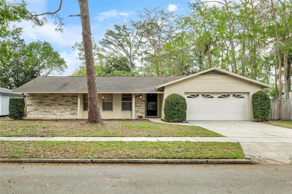 4 bedroom house for sale at 837 Appalachee Ave Winter Park 32792 - $439,000