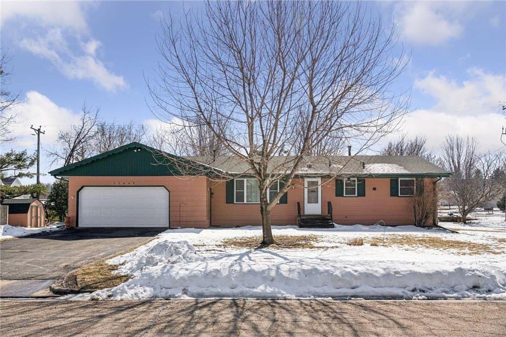 3 bedroom house for sale at 11447 55th St NE Albertville - $325,000