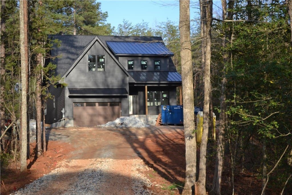 4 bedroom house for sale at 1722 Six Mile Hwy Central - $749,900