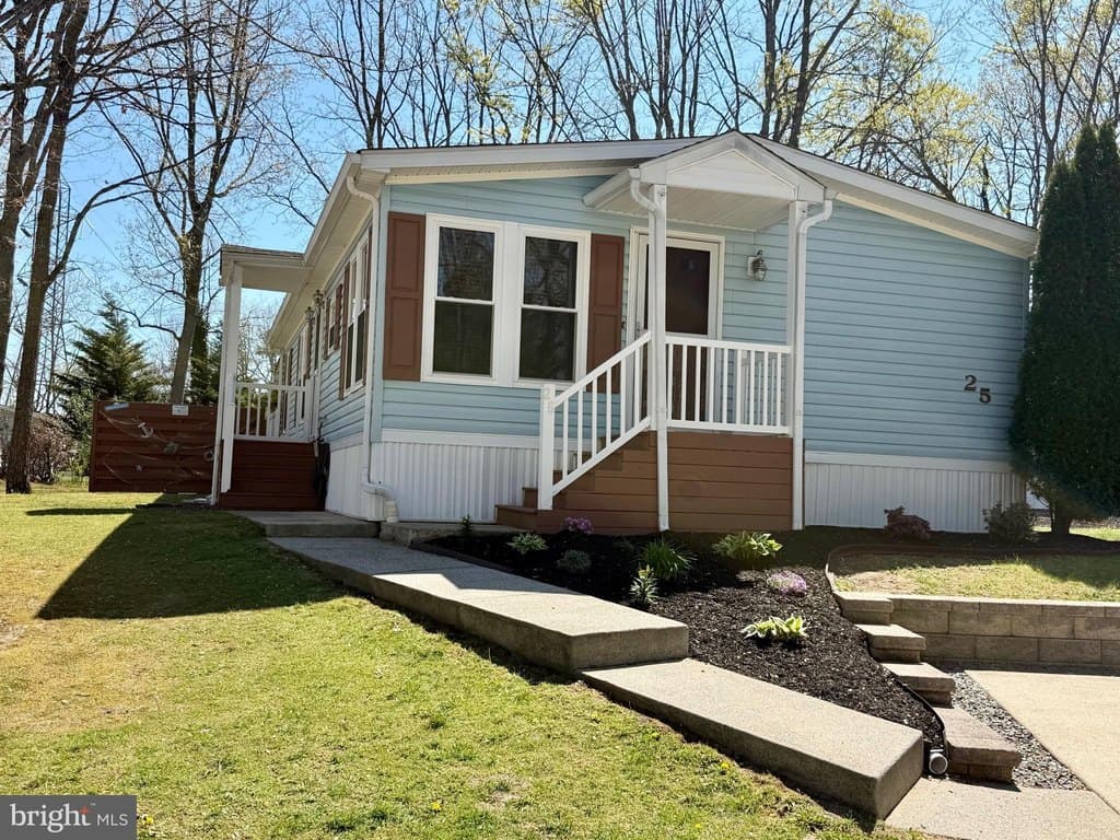2 bedroom mobile home for sale at 25 Loft Mountain Dr Sicklerville 08081 - $149,500