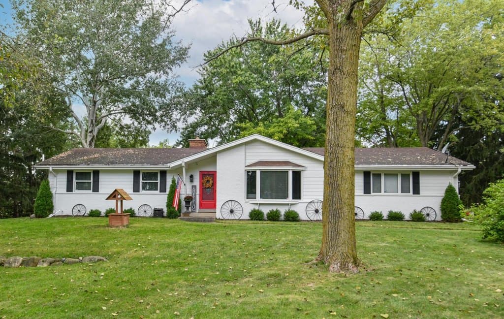 4 bedroom house for sale at W220S6805 Crowbar Dr Muskego 53150 - $799,900