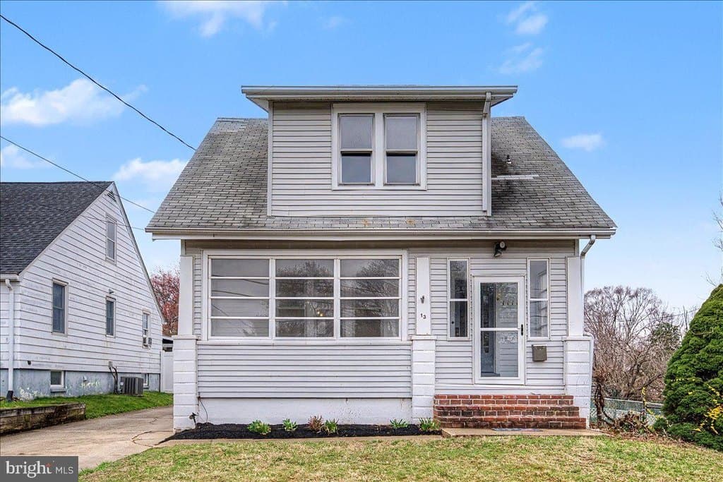 3 bedroom house for sale at 13 N Clifton Ave Wilmington 19805 - $310,000
