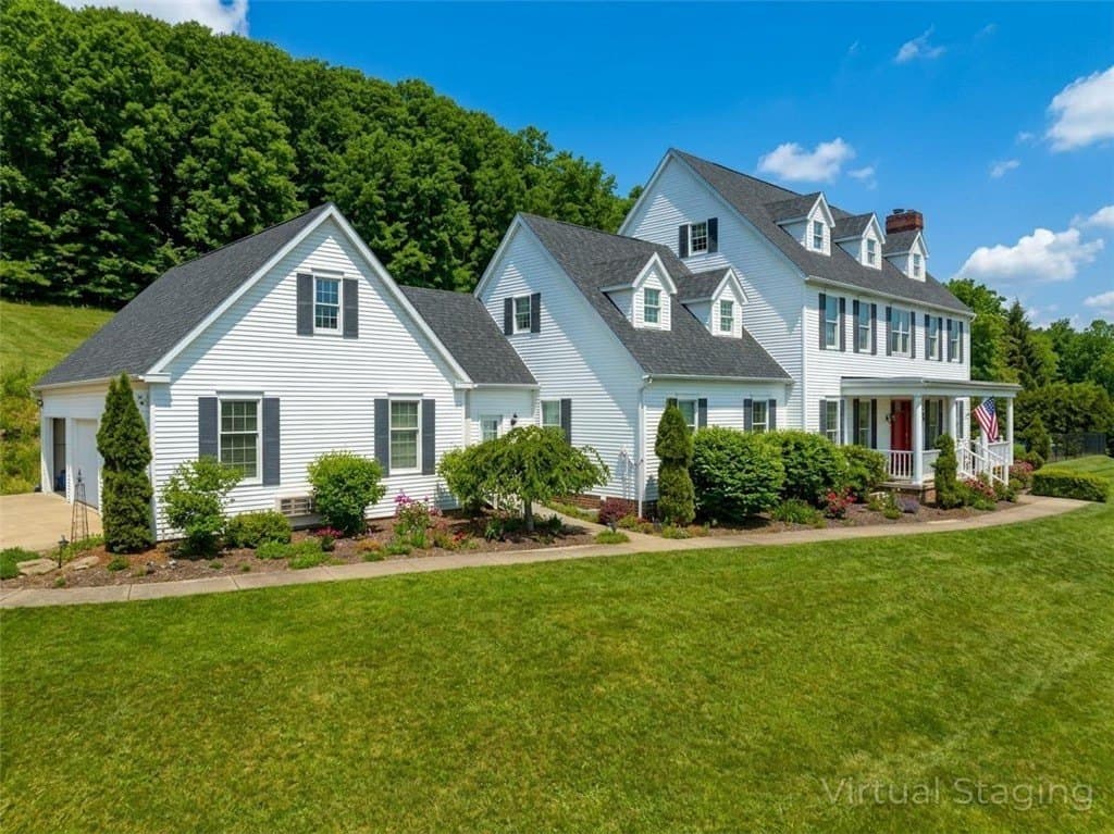5 bedroom house for sale at 600 Minard Run Rd Bradford - $725,000