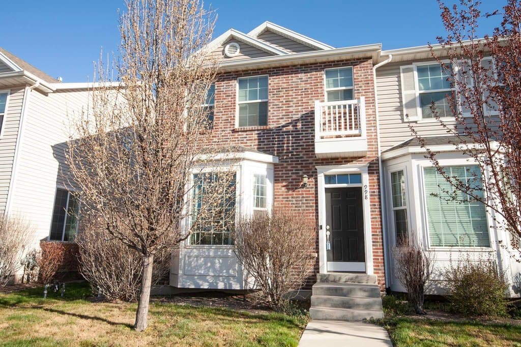3 bedroom townhouse for sale at 998 W 500 S Provo - $364,900