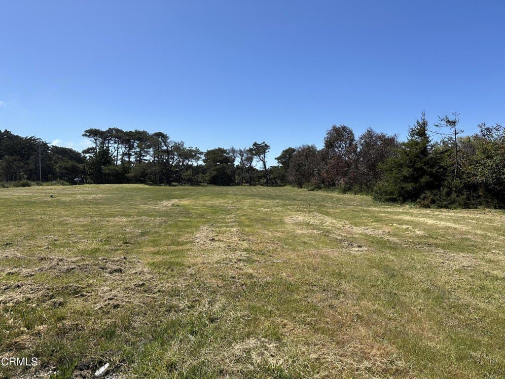 land for sale at 33031 Jefferson Way Fort Bragg 95437 - $275,000