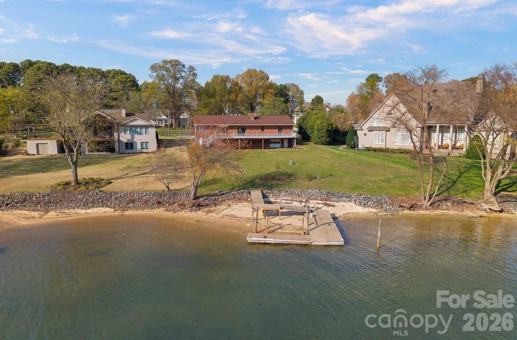 4 bedroom house for sale at 18726 Bluff Point Rd Cornelius 28031 - $1,499,000