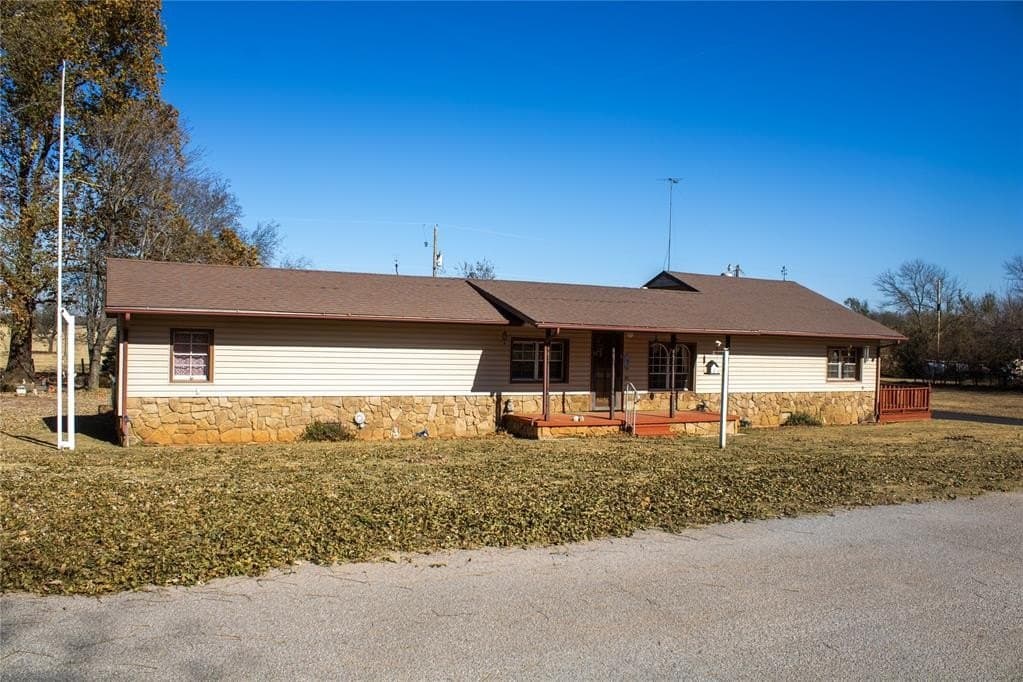 3 bedroom house for sale at 509 W G St Alex - $139,800
