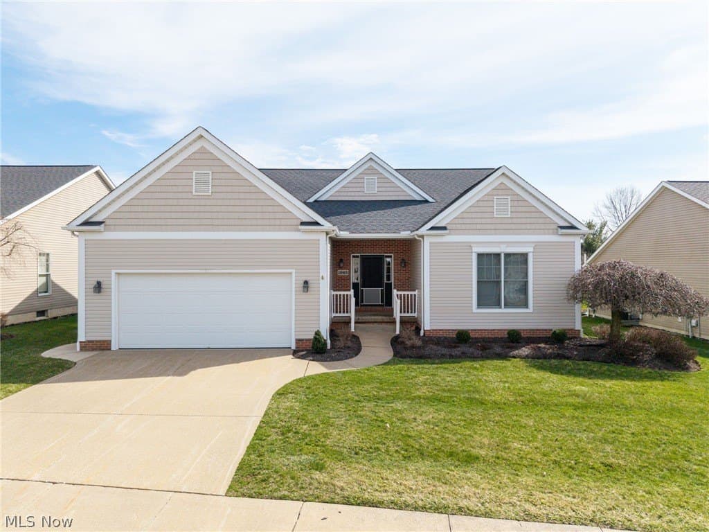 3 bedroom house for sale at 1045 Ashley Taylor Ct Wadsworth 44281 - $314,900