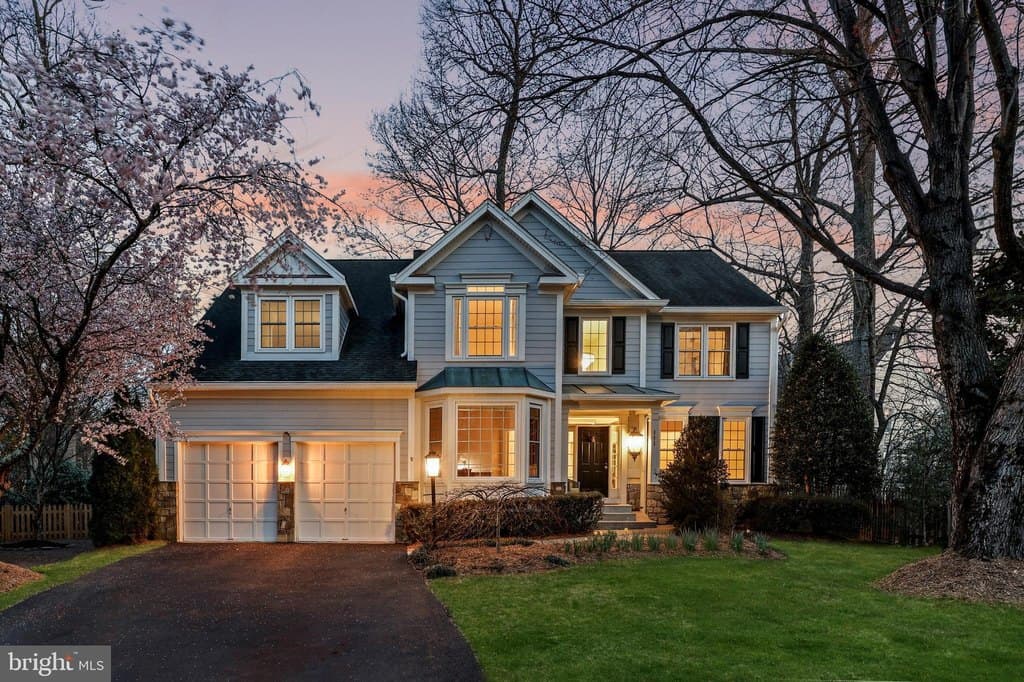 5 bedroom house for sale at 11405 Northwind Ct Reston 20194 - $1,450,000