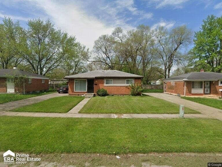 3 bedroom house for sale at 6137 Natchez Dr Beecher - $69,000