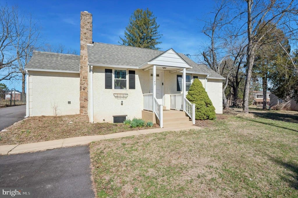 4 bedroom house for sale at 1143 Pawlings Rd Audubon - $425,000