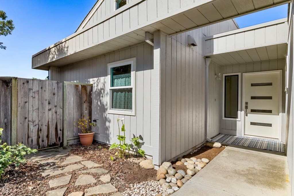 2 bedroom townhouse for sale at 710 Freeman Ct Santa Cruz - $899,000