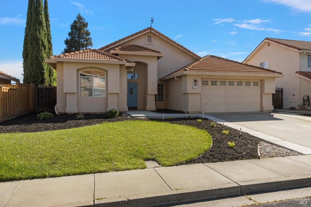 4 bedroom house for sale at 237 Sungate Ct Vacaville 95688 - $650,000