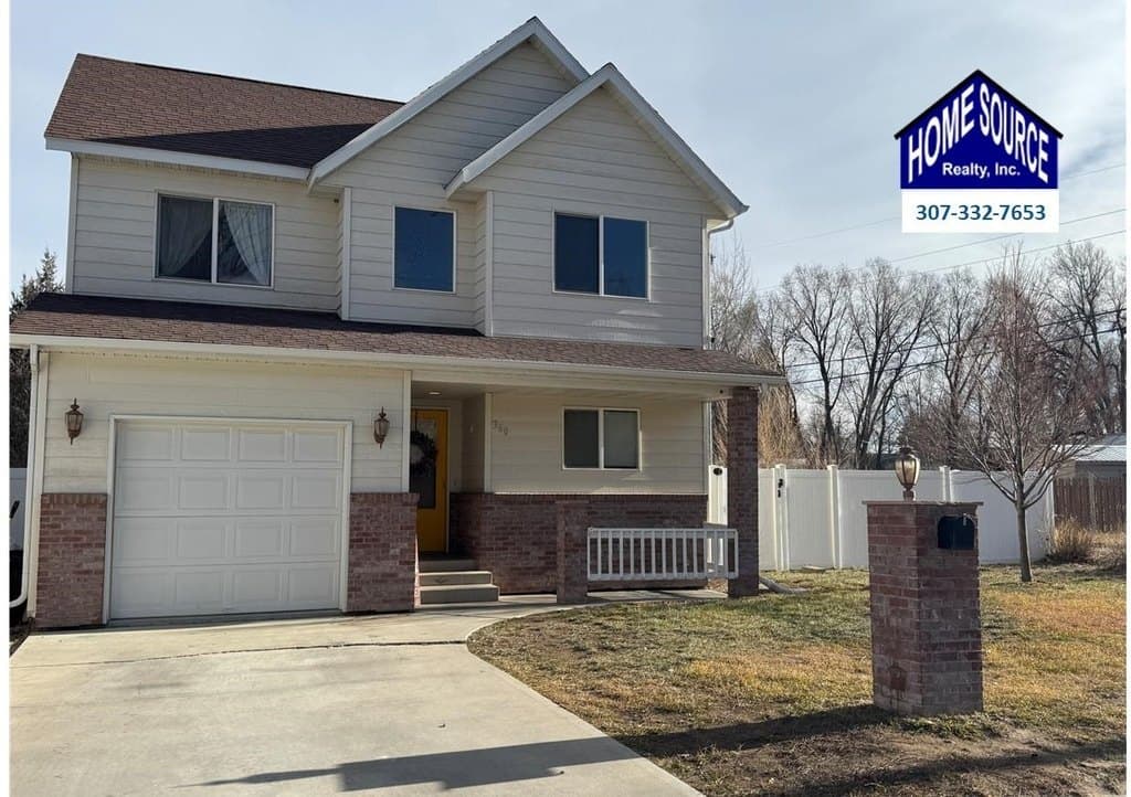 3 bedroom house for sale at 360 N 9th St Lander 82520 - $429,000
