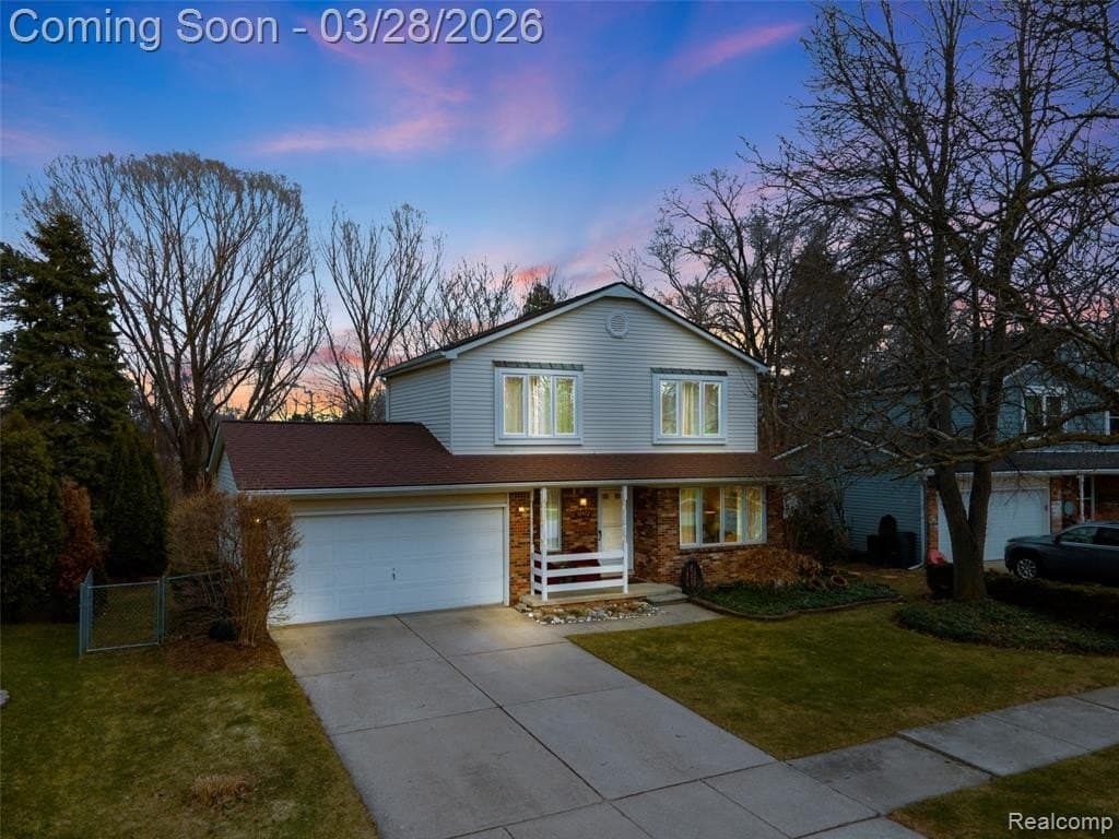 3 bedroom house for sale at 10912 Chestnut Ct Plymouth 48170 - $340,000