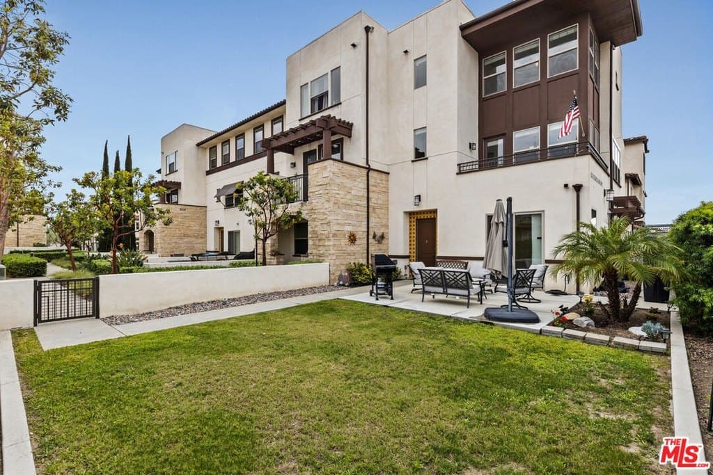 3 bedroom condo for sale at 15812 Santa Ana Ave Apt 1 Bellflower - $900,000