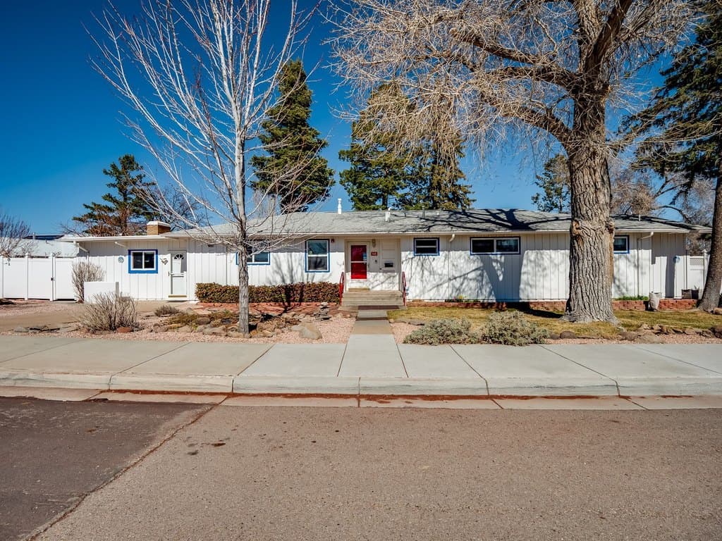 5 bedroom house for sale at 80 Canyon Rd Los Alamos 87544 - $599,000