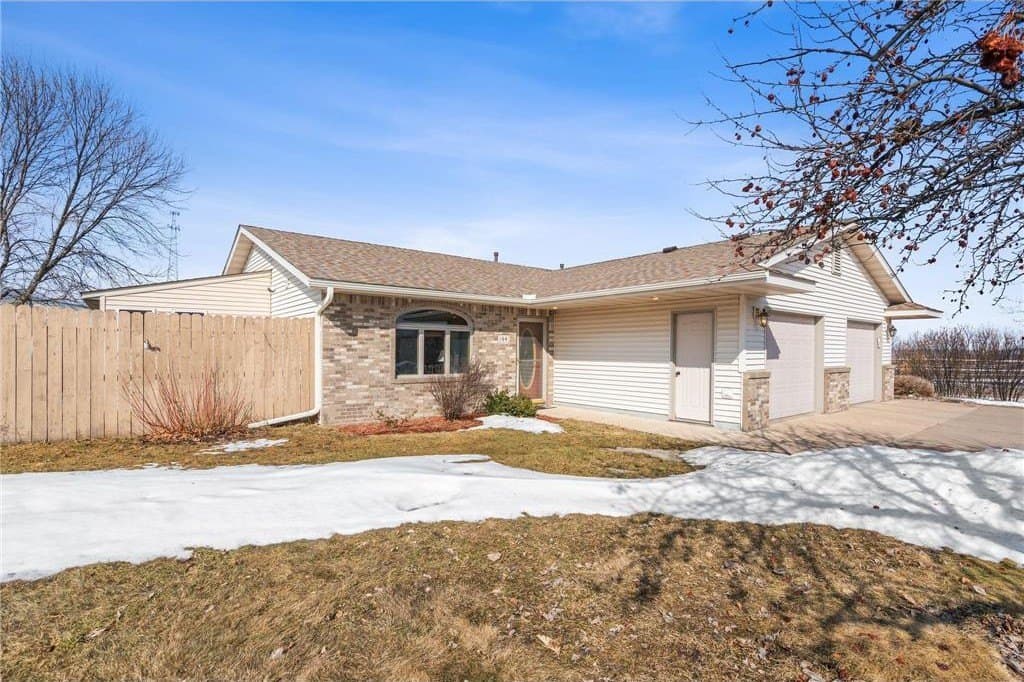 2 bedroom house for sale at 144 6th Ave Baldwin - $235,000