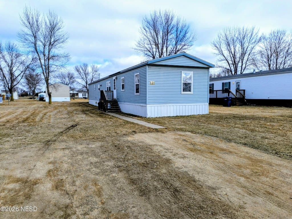 3 bedroom house for sale at 121 18th Ave SW Watertown 57201 - $45,000