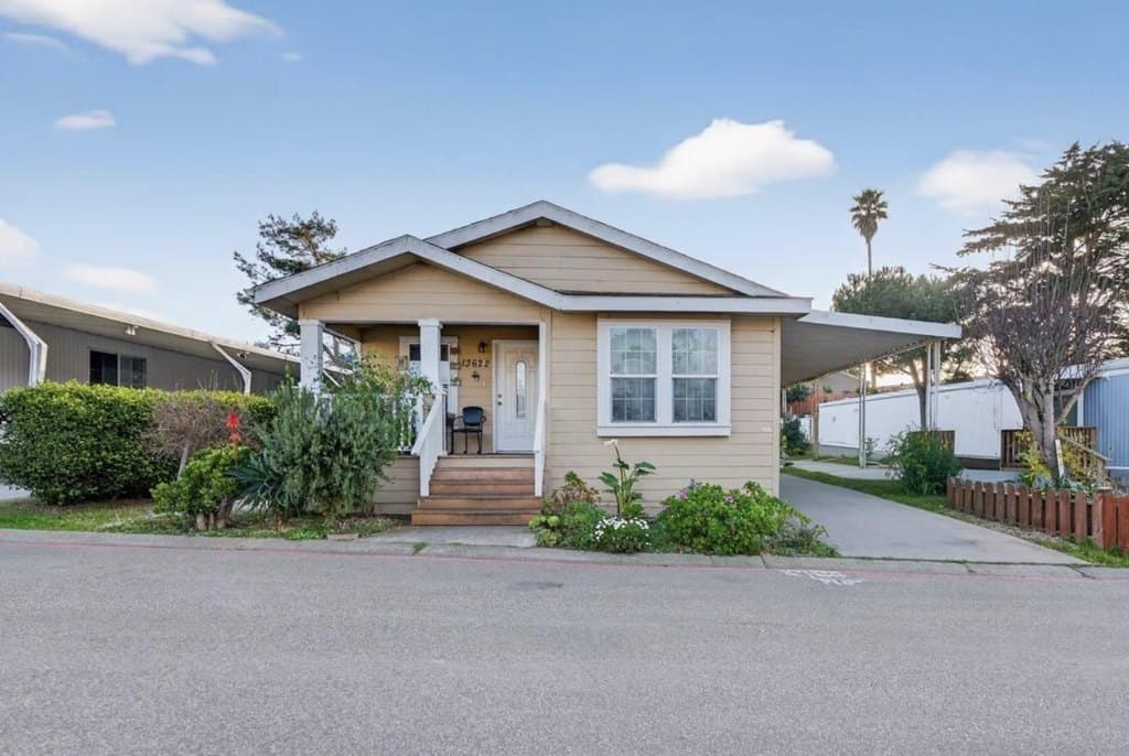 3 bedroom mobile home for sale at 13622 Monte Del Sol Unit 141 Castroville - $325,000
