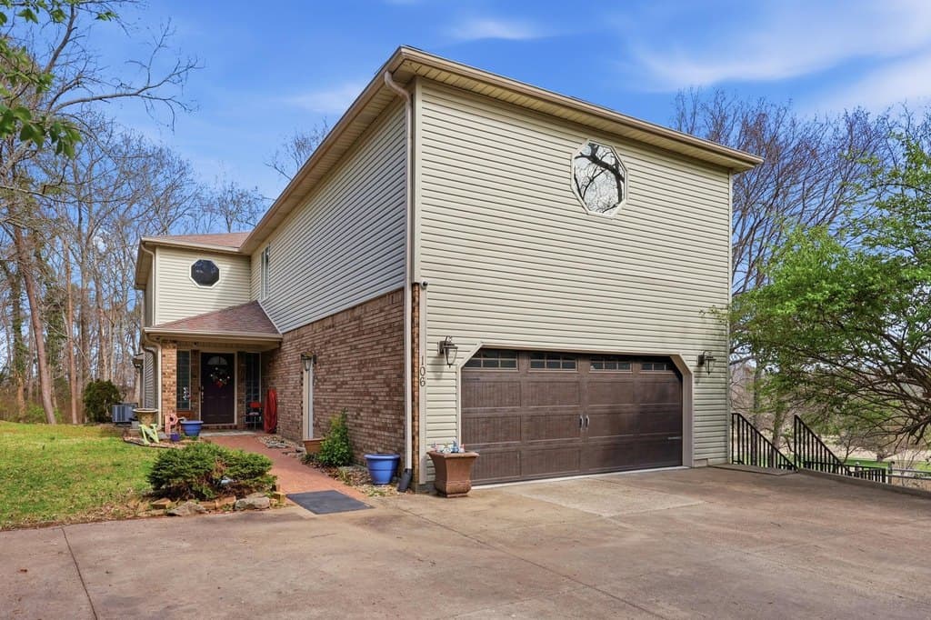 4 bedroom house for sale at 106 Churchill Dr Berea - $496,500
