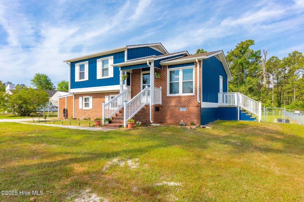 3 bedroom house for sale at 213 Nine Mile Rd Broad Creek - $290,000