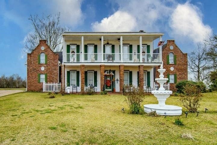 7 bedroom house for sale at 208 Highway 20 Chackbay - $410,000