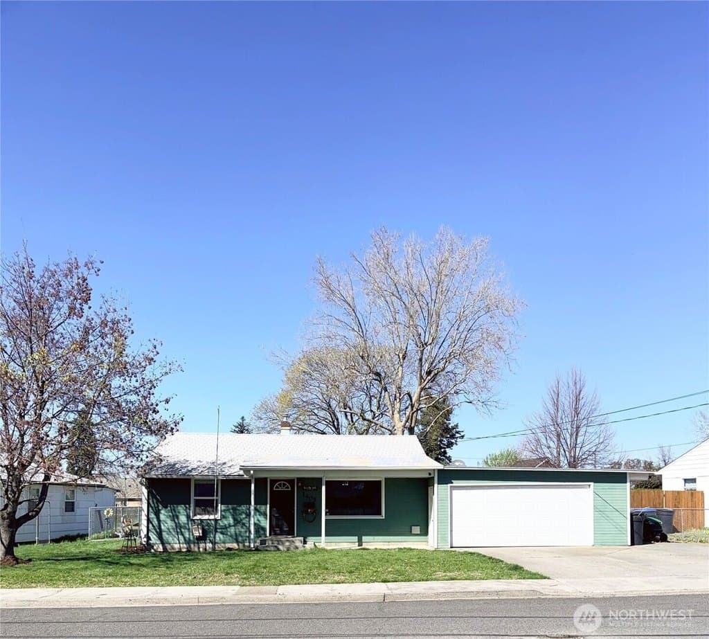 2 bedroom house for sale at 1405 Francis Ave Walla Walla 99362 - $319,000