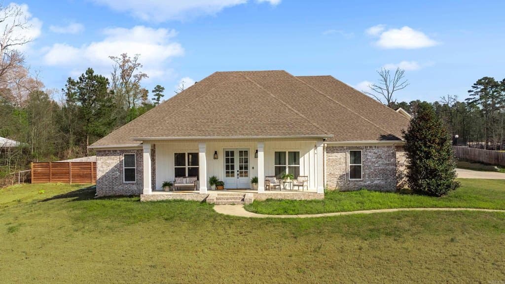 4 bedroom house for sale at 3506 Brock Rd Alexander - $989,000