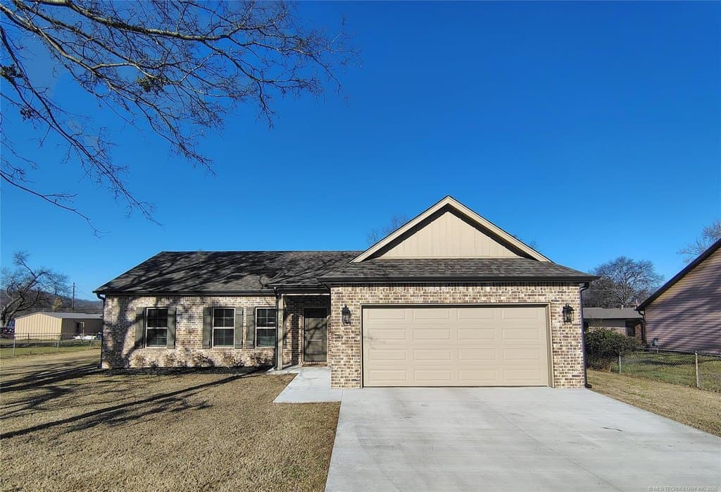 3 bedroom house for sale at 306 N Frisco St Catoosa - $259,900