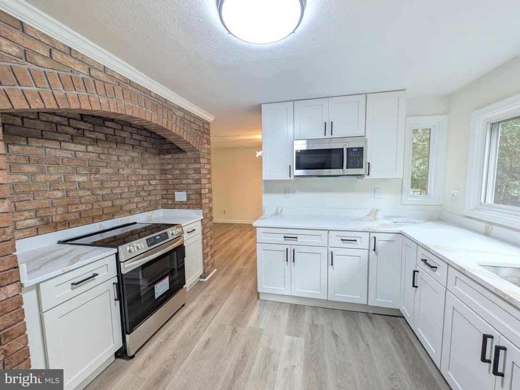 5 bedroom house for sale at 1019 Isabella Dr Aquia Harbour - $620,000