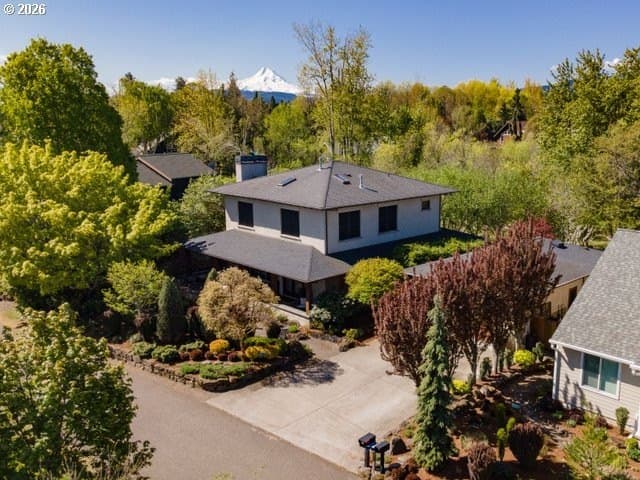 3 bedroom house for sale at 570 Toms Dr Hood River 97031 - $1,449,000