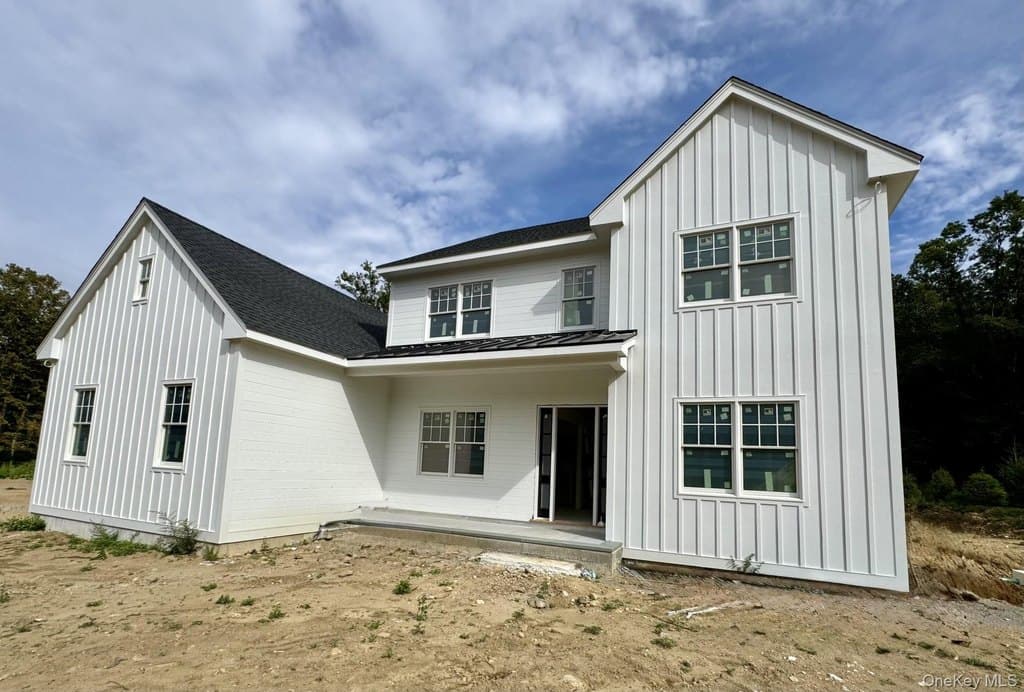 5 bedroom house for sale at 86 Old Byram Lake Rd Armonk - $2,850,000